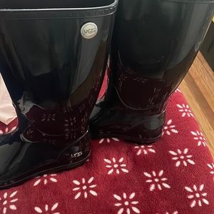 Ugg rain boots